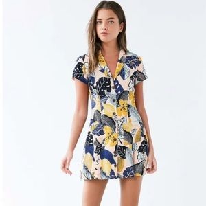 Urban Outfitters Silence + Noise Tropical Leaf Print Mini Dress size XS